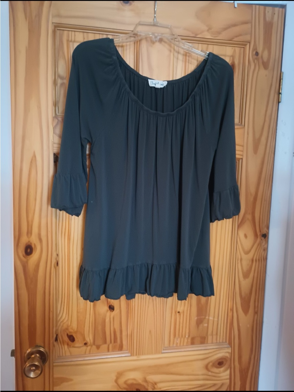 Women’s gray Ruffle Hem Scoop Neck Top